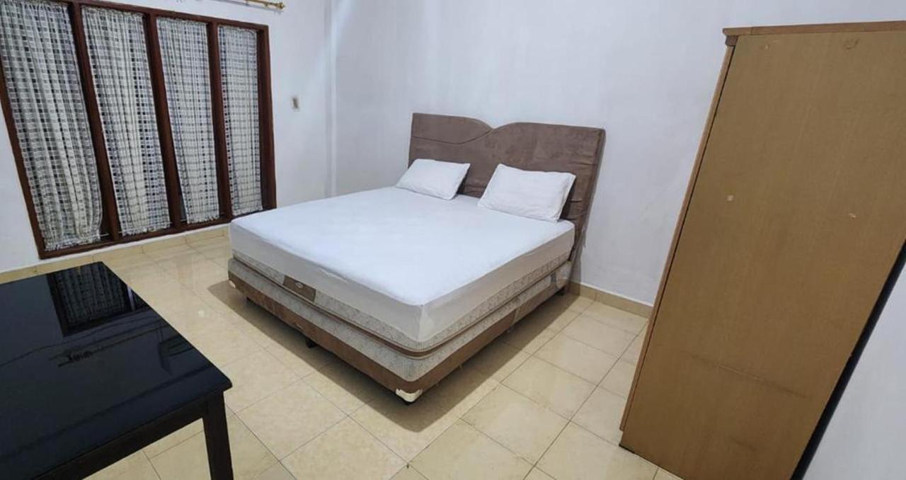 Permata Homestay Kotamobagu Mitra Reddoorz Exterior foto